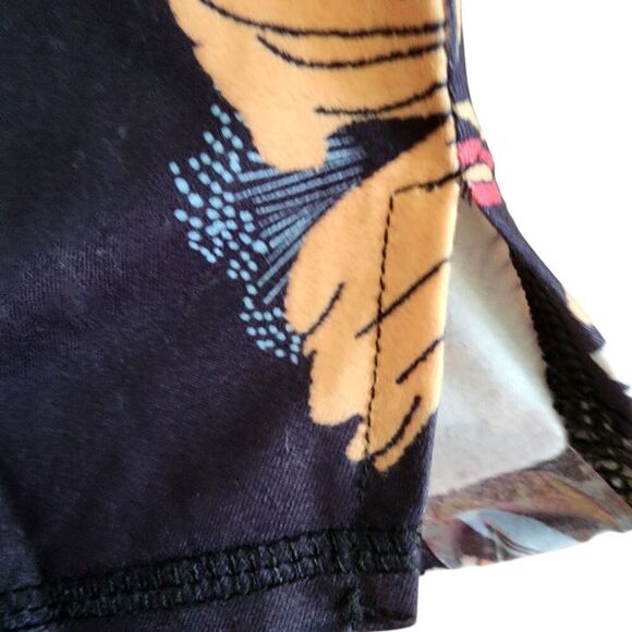 Hount Rosette Top Feminine Whimsical Sleeveless Nylon Multi Floral Black Sz Med - Picture 8 of 9